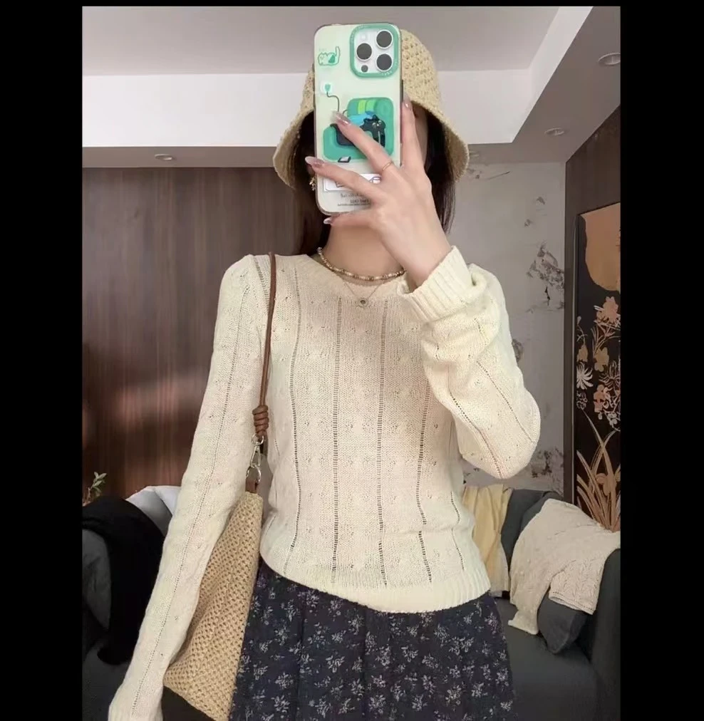 2025年春夏新款显瘦长袖轻盈镂空针织上衣W1-64