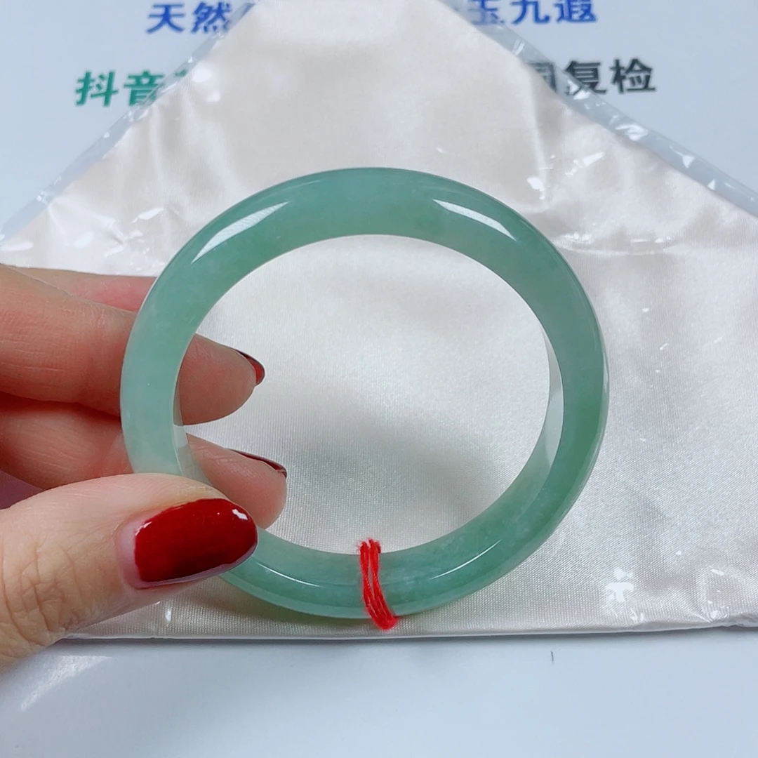 翡翠未镶嵌手镯圈口58宽11.9厚8.6