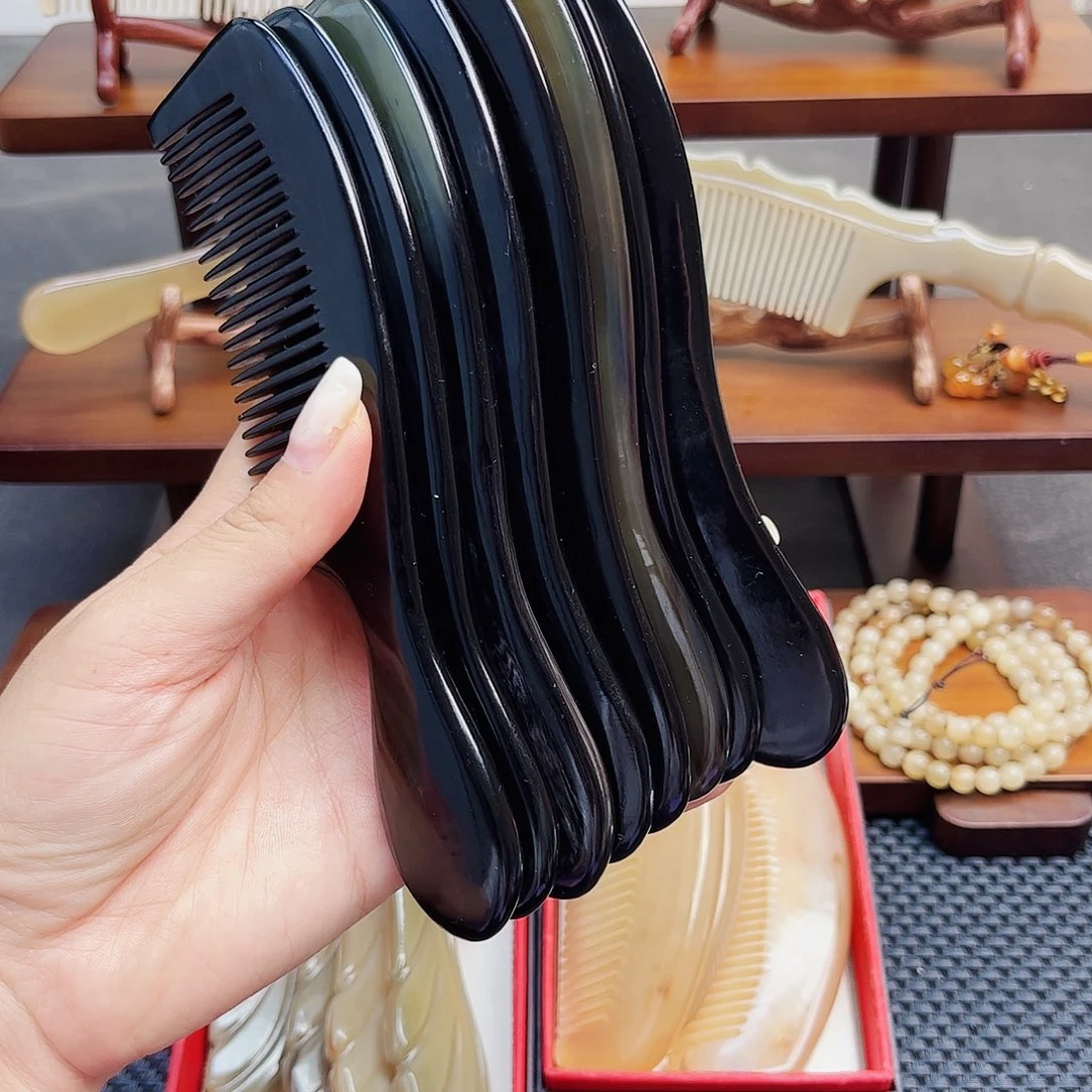 手工制作的纯牛角梳