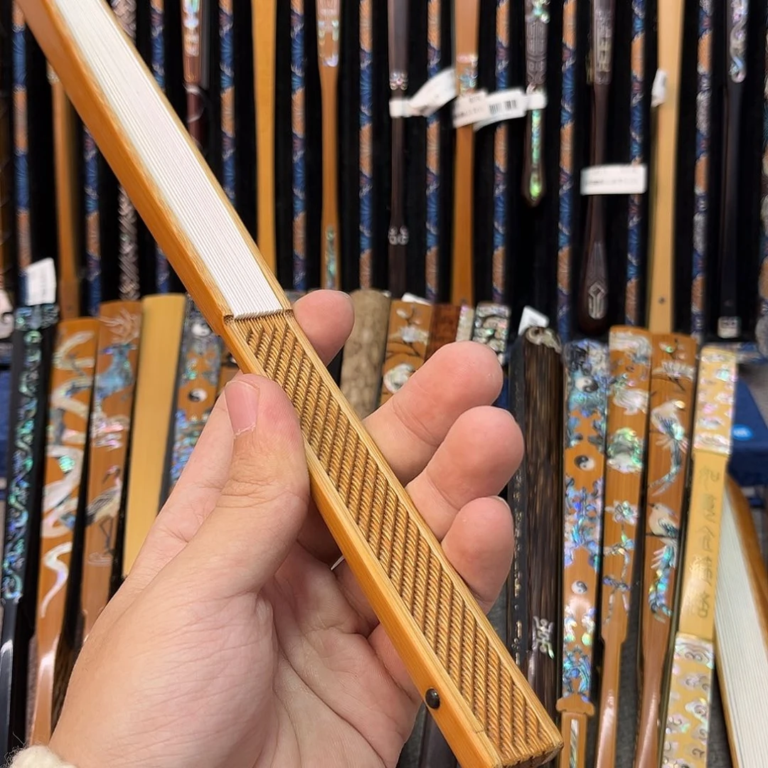 扇子东*纯手工制作的