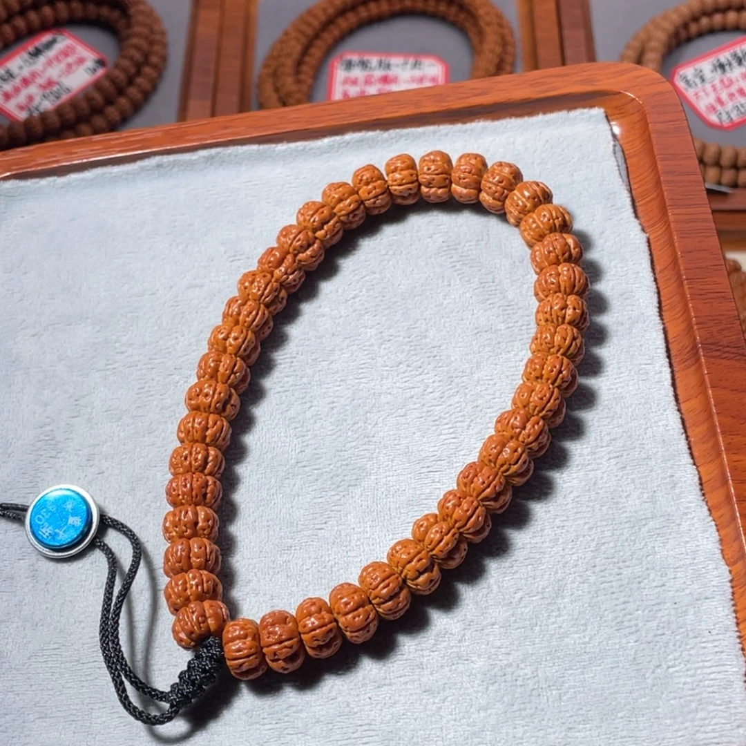 方***圆金刚菩提吊坠十出一手持11+