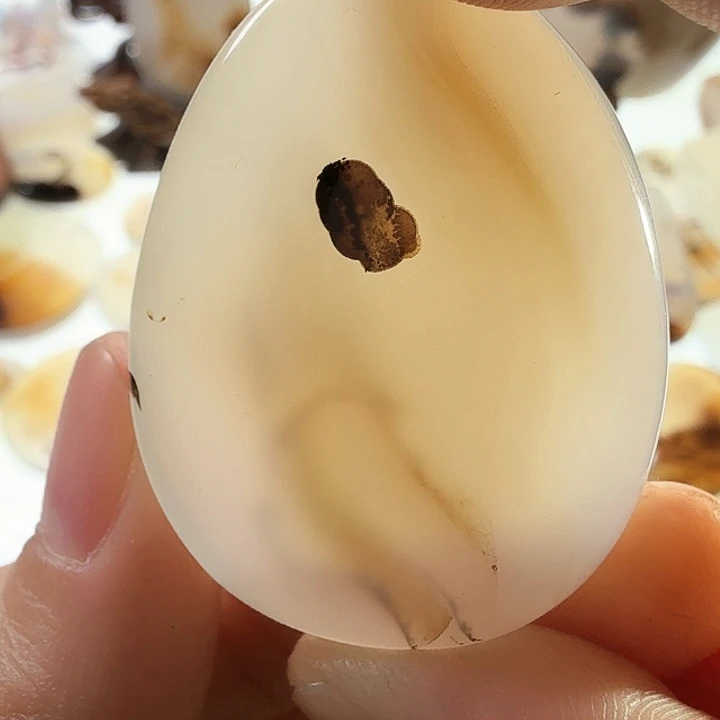 未镶嵌玛瑙/玉髓珠宝半成品