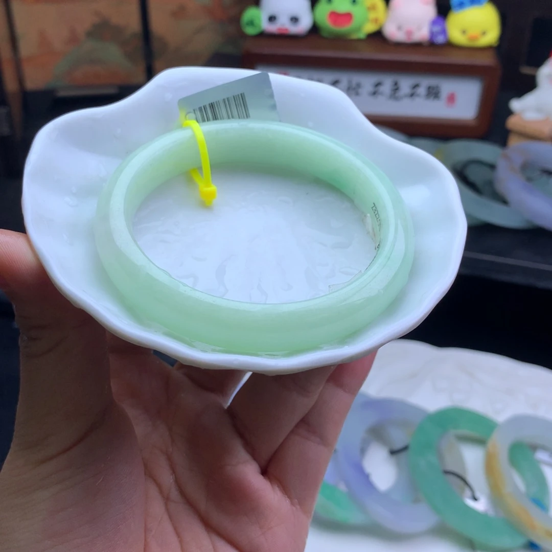 未镶嵌56/58翡翠手镯定制-4定制翡翠