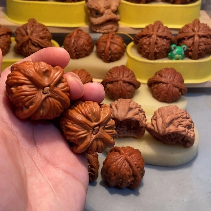 吊坠文玩核桃㊊****?