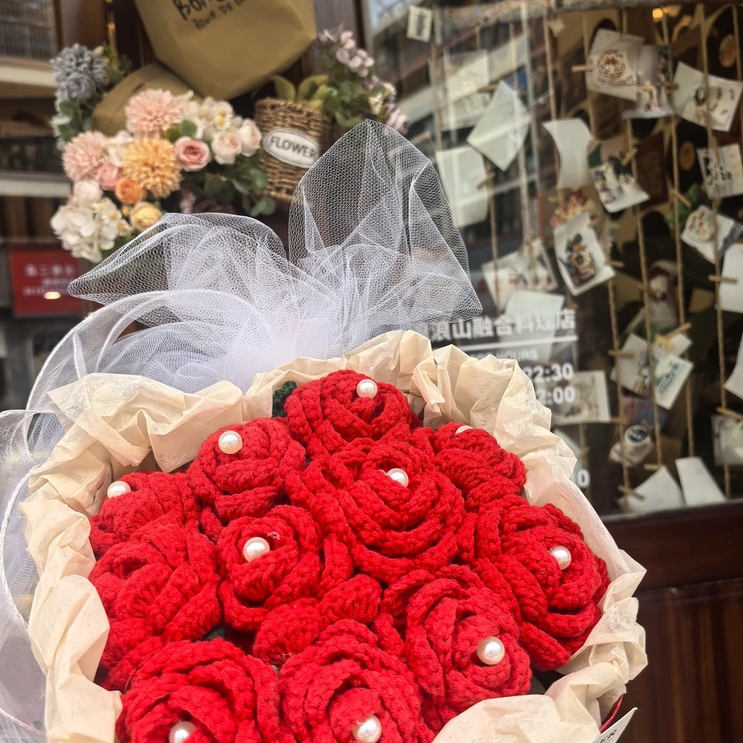 手工钩针编织diy玫瑰毛线花束成品送女朋友