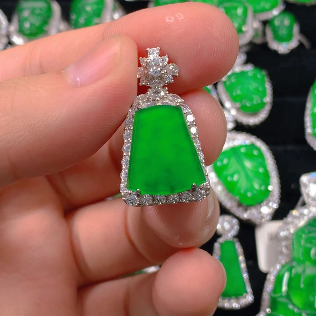 翡翠颈饰银S925镶嵌无事牌