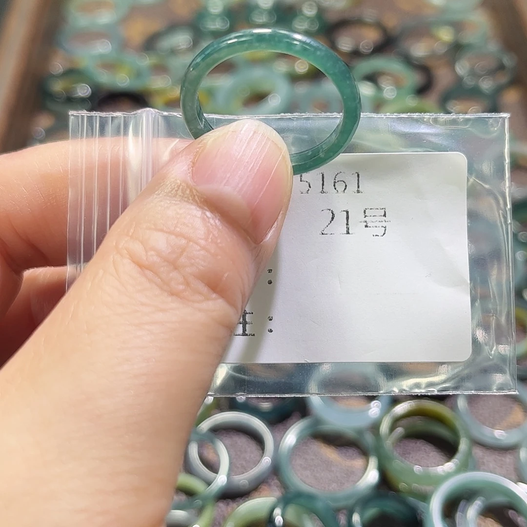 翡翠未镶嵌戒指5161。