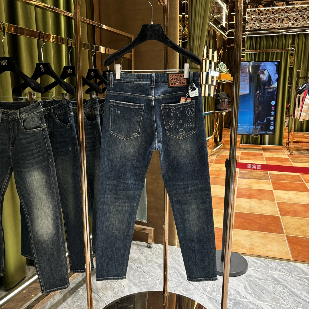 GY-HY. 2025 秋冬新款轻奢潮牌重工定制洗水牛仔裤（77013）
