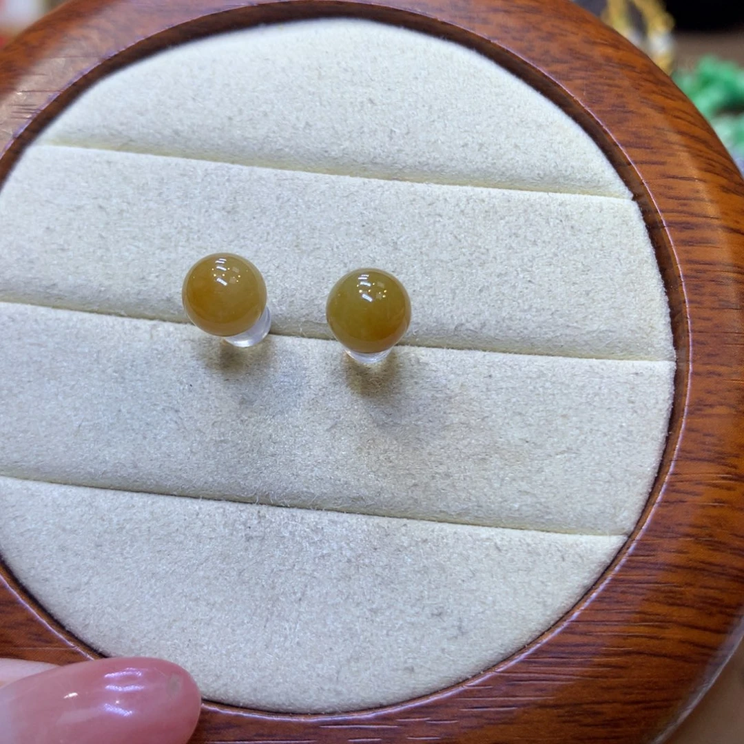 颈饰18K金镶嵌翡翠