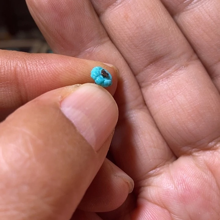 绿松石配饰未镶嵌