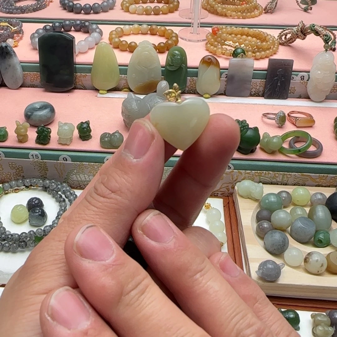 和田玉未镶嵌吊坠(不含链)