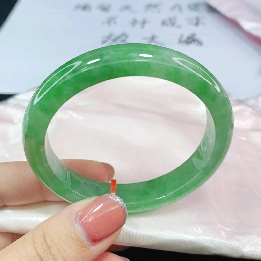 未镶嵌手镯（贵妃镯）翡翠？53圈