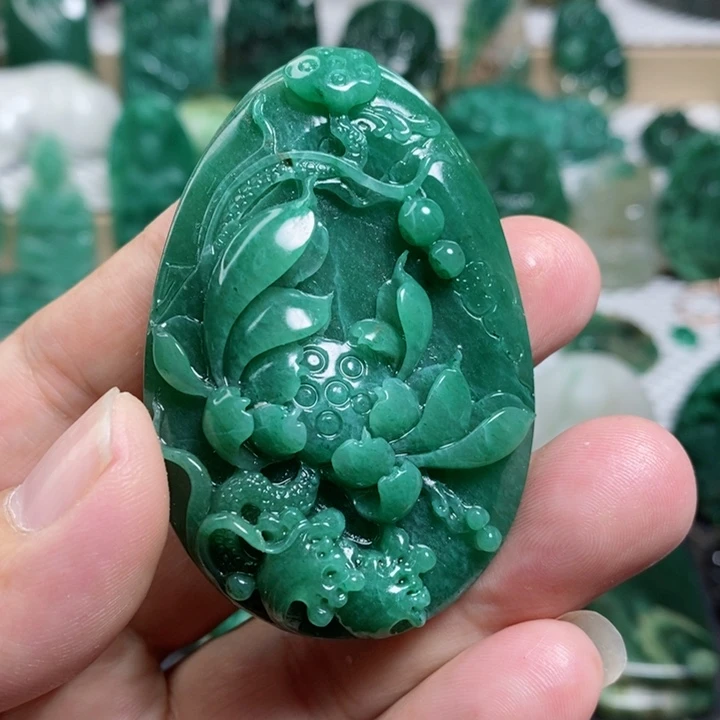 未镶嵌独山玉颈饰