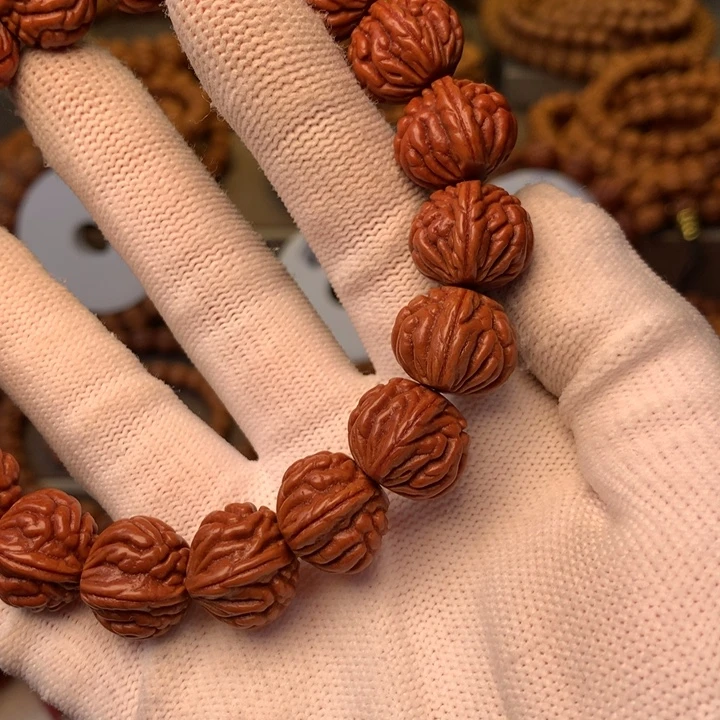 人****手串桃核秦岭龙纹