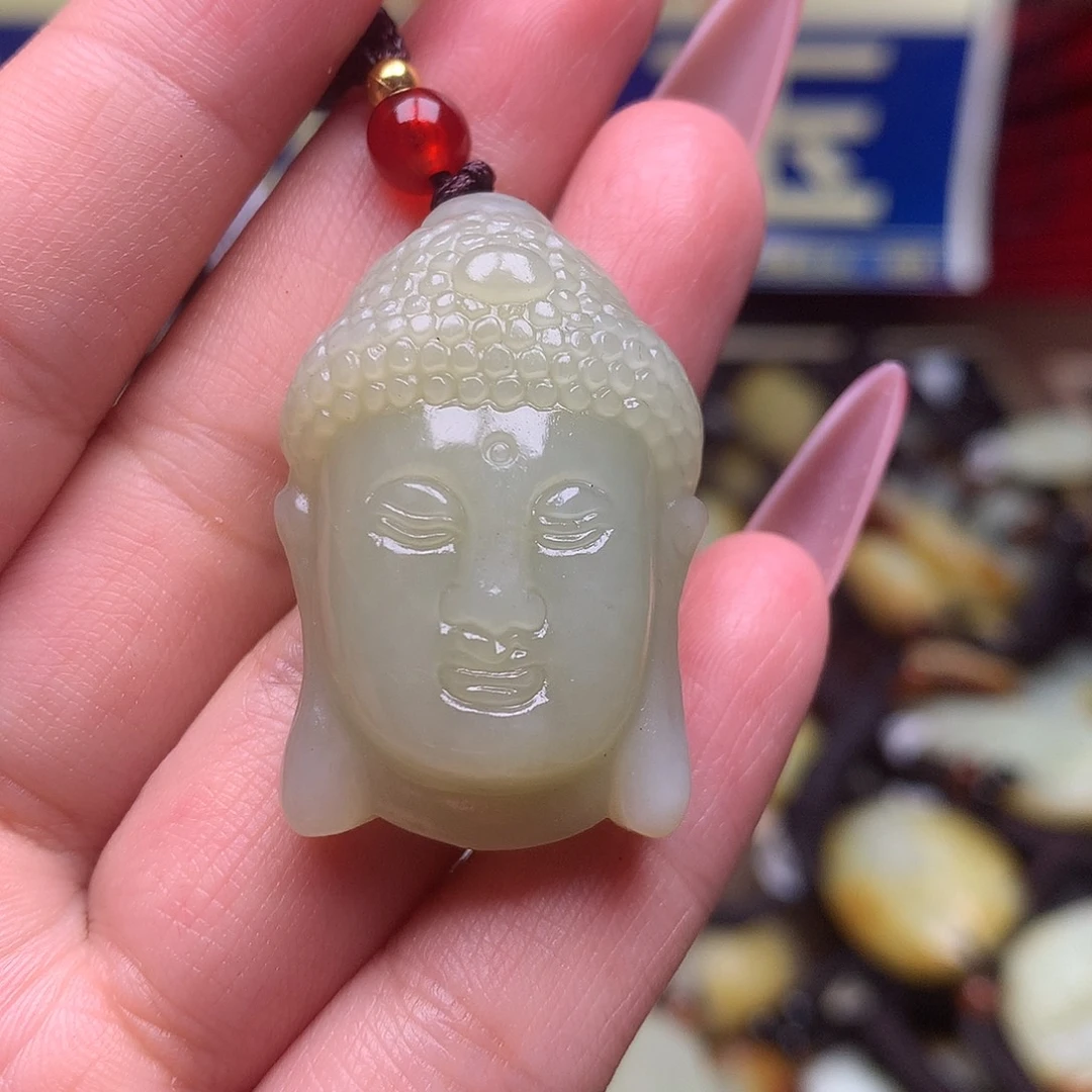 和田玉颈饰足铂镶嵌