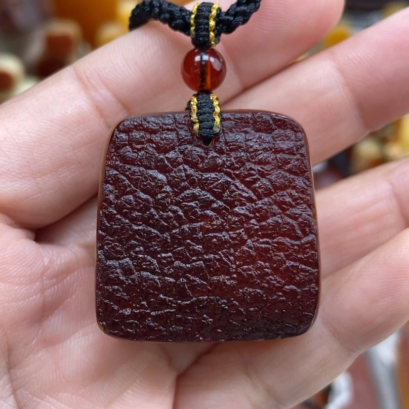 【闪购商品】琥珀颈饰未镶嵌