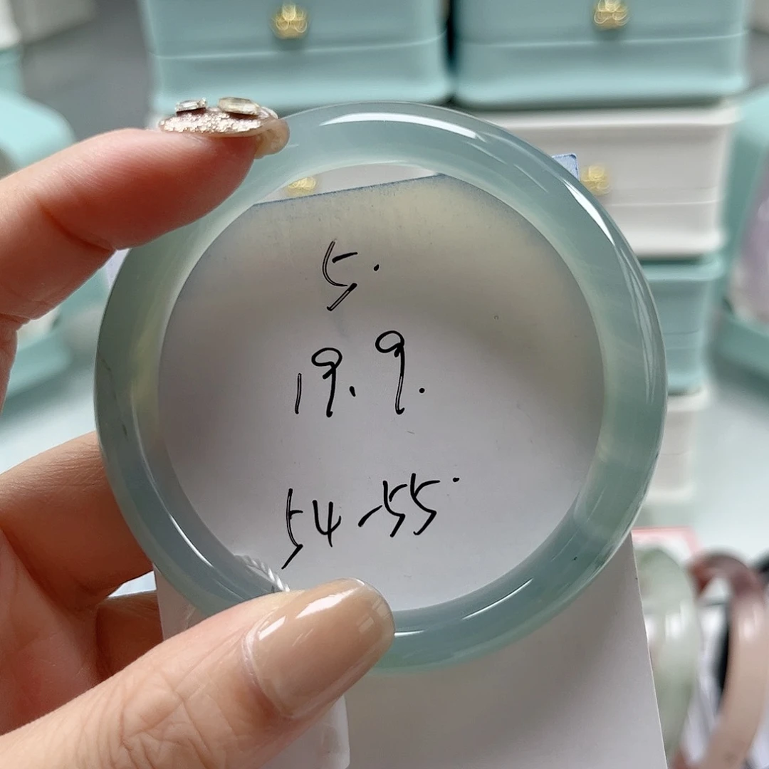 未镶嵌手镯石英质玉