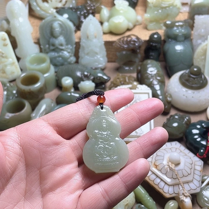 和田玉颈饰未镶嵌风*