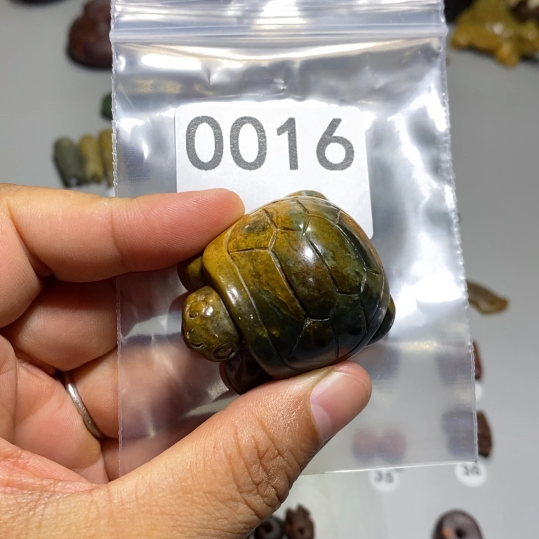 颈饰未镶嵌透闪石质玉琳*?