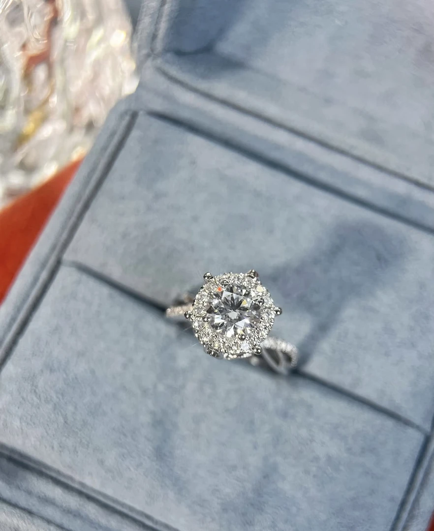 18K金庄园钻石戒指/50分简奢华美求婚钻戒