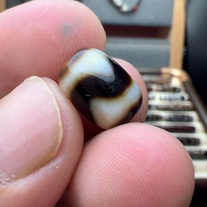 未镶嵌颈饰玛瑙/玉髓大*