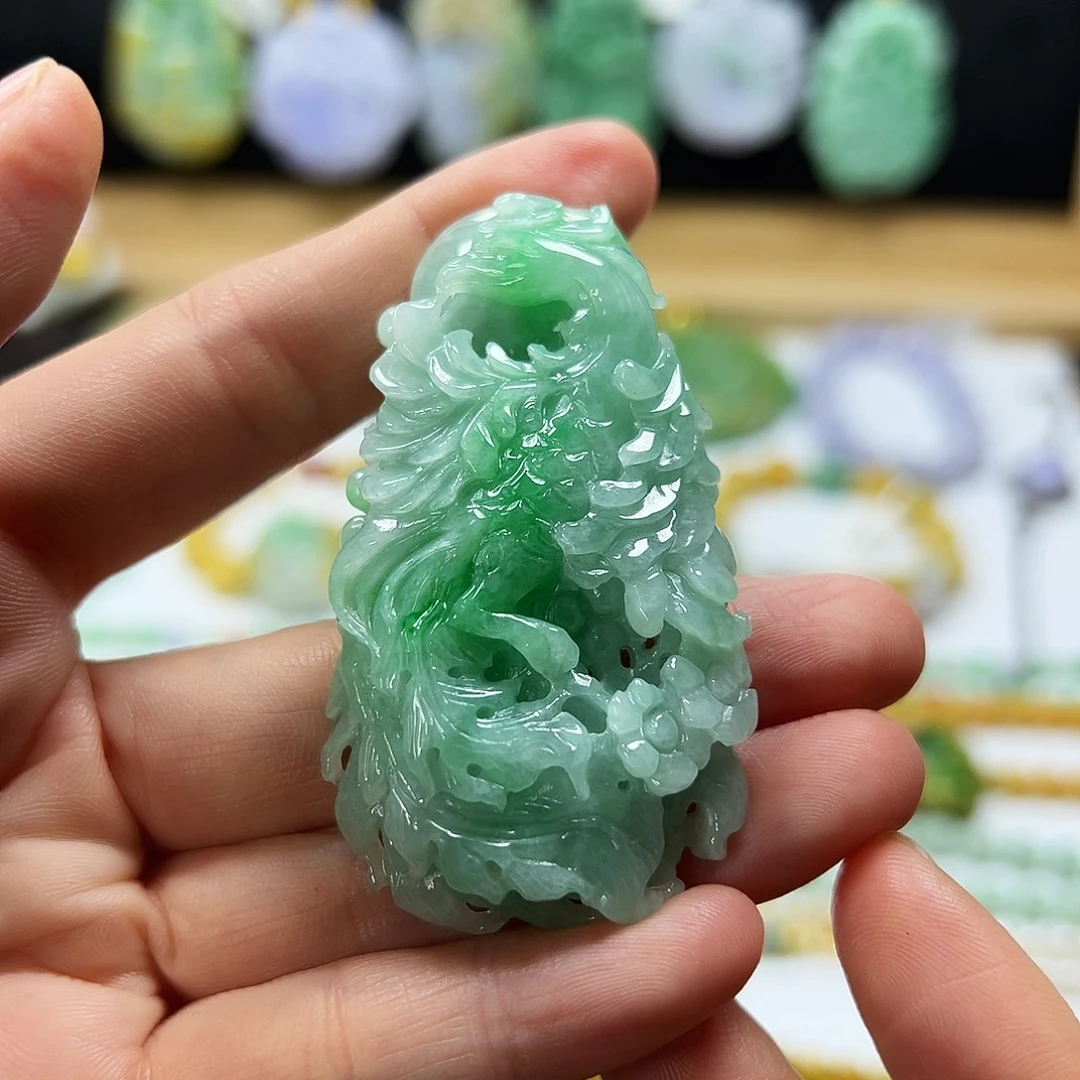 翡翠未镶嵌颈饰吊坠