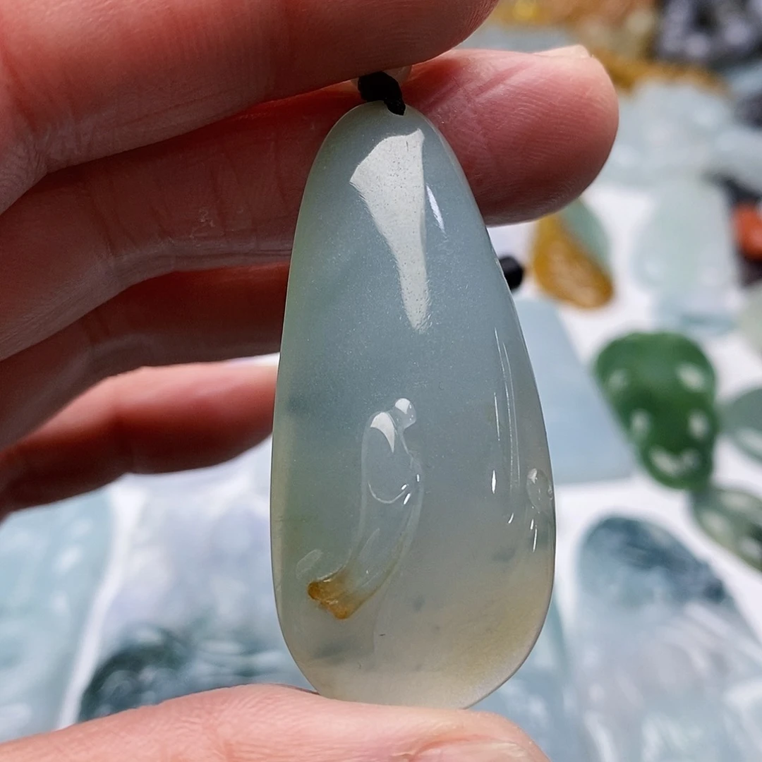 翡翠颈饰未镶嵌悟道