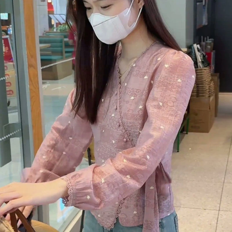2025新款秋季衬衫高级感轻奢减龄洋气巨好看的小衫气质女士上衣