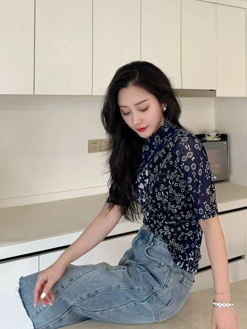 拼色短袖圆领通勤常规印花T恤国风短款气质碎花9003