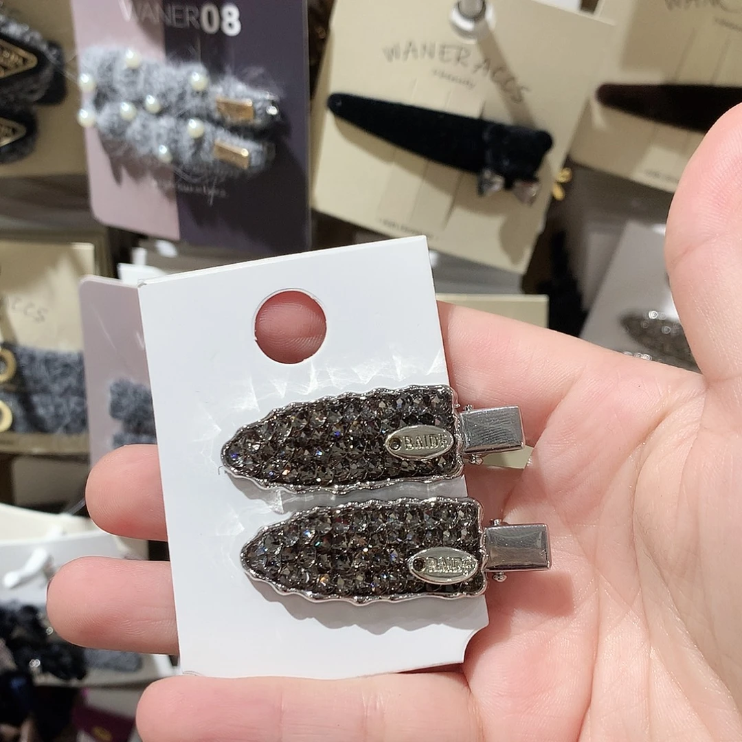 布艺非金属钻钻无痕夹