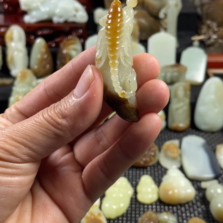 和田玉（糖玉）未镶嵌挂件