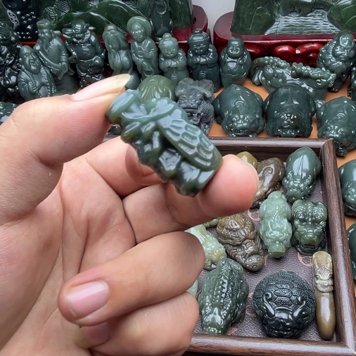 和田玉未镶嵌挂件