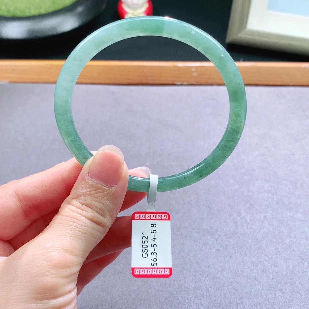 翡翠手镯未镶嵌天然翡翠手镯