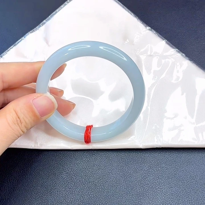 翡翠未镶嵌手镯冰胶蓝