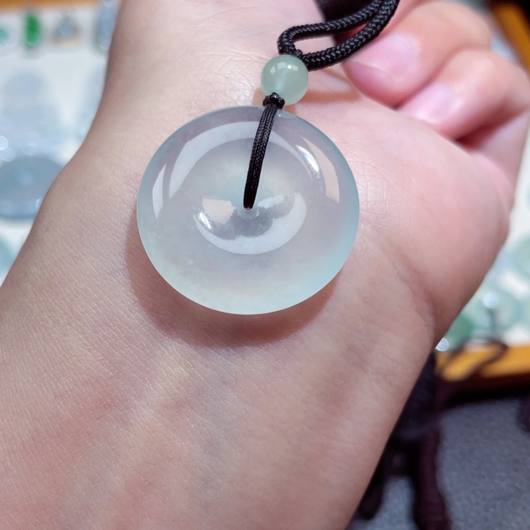 翡翠未镶嵌颈饰扣子