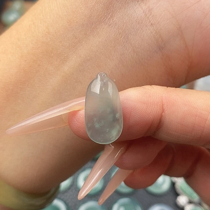颈饰未镶嵌翡翠瓜