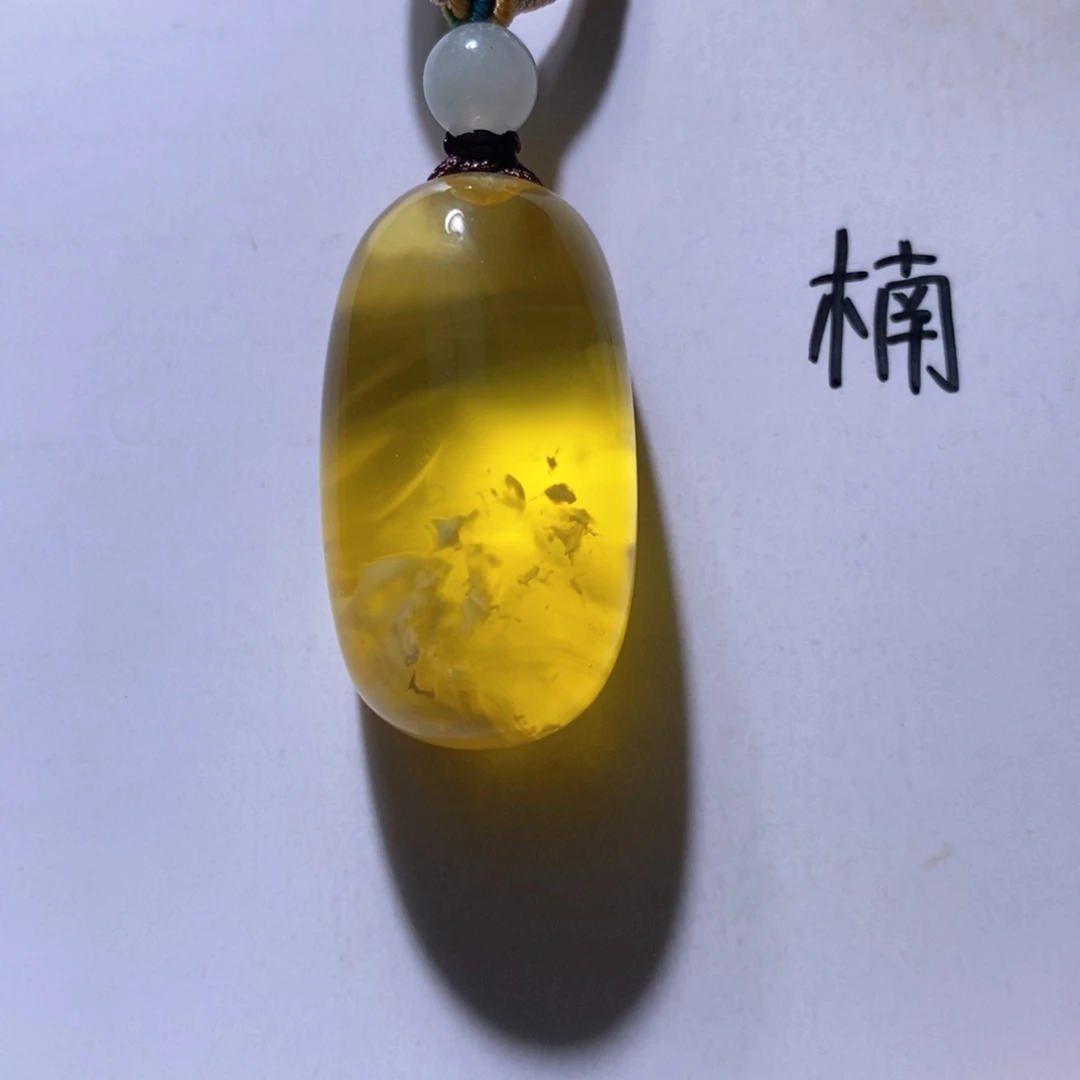 未镶嵌琥珀珠宝奇石