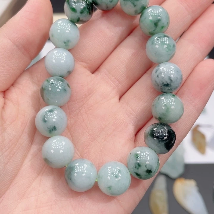 翡翠未镶嵌颈饰手串
