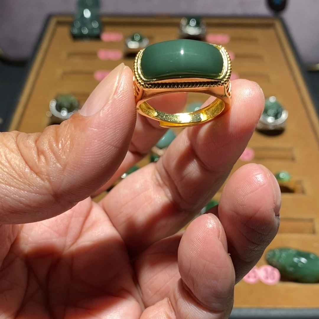 和田玉未镶嵌戒指