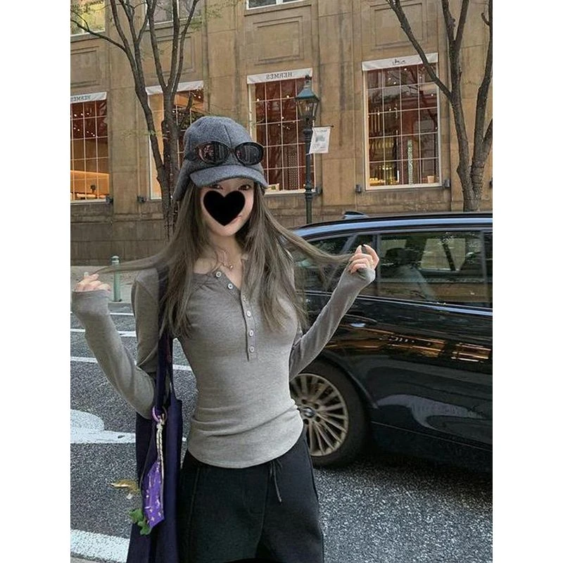 2025春秋季新款韩版长袖T恤女设计感纽扣v领百搭修身显瘦打底上衣