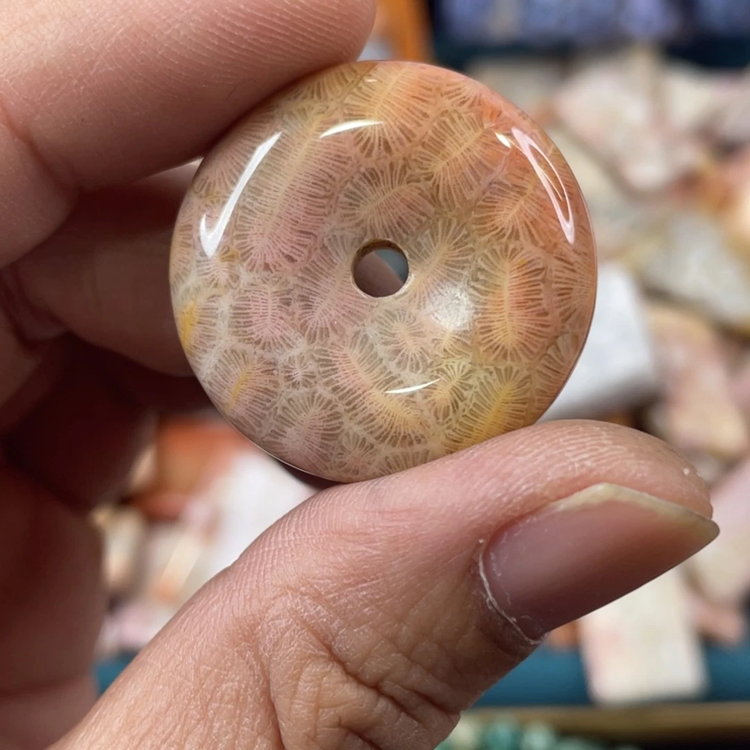 未镶嵌手镯硅化玉