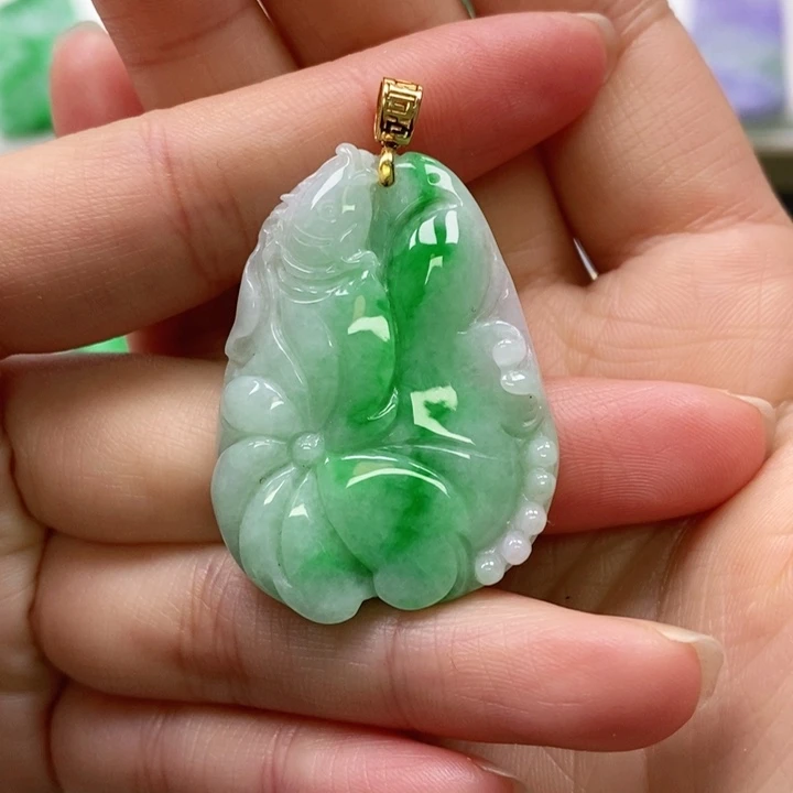 翡翠颈饰未镶嵌吊坠