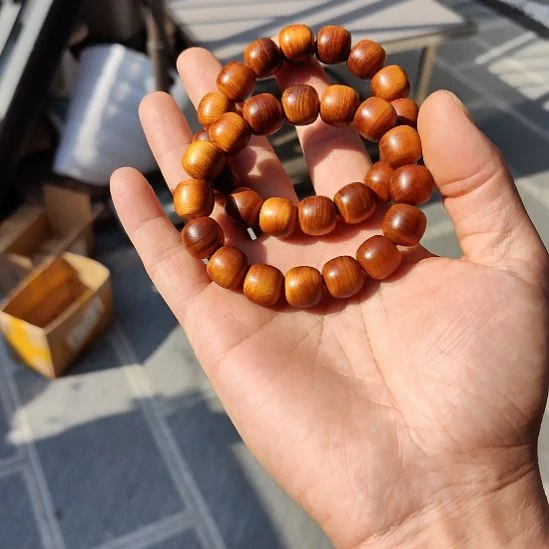 1314黑油陈华料一条。