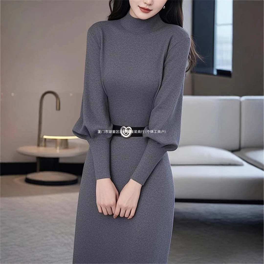 2025富婆高贵冬款高级感轻奢时尚内搭气场灰色针织收腰连衣长裙女