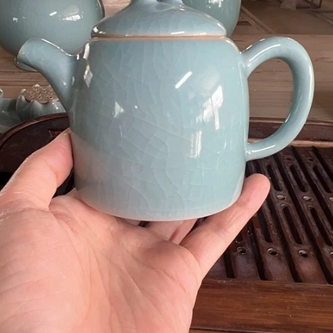 汝瓷秦权壶微瑕福利