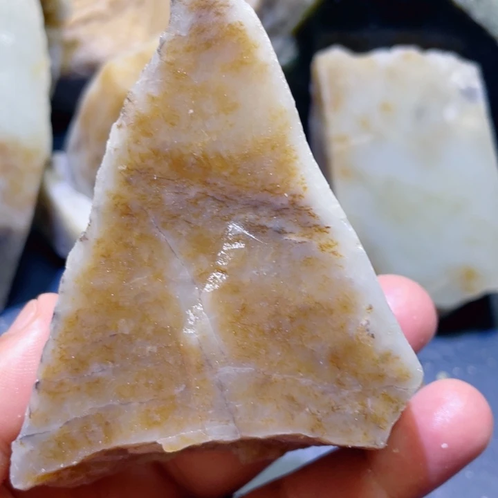 和田玉未镶嵌珠宝半成品