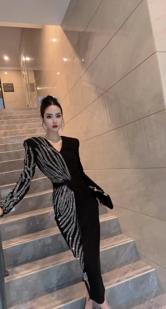 H•J轻奢重工设计连衣裙气质时尚修身长裙