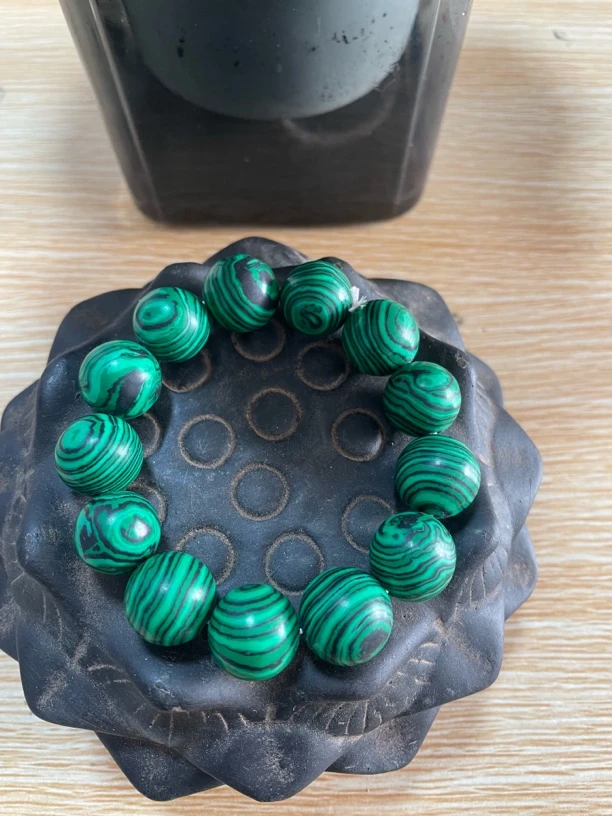 孔雀石圆珠手串 36