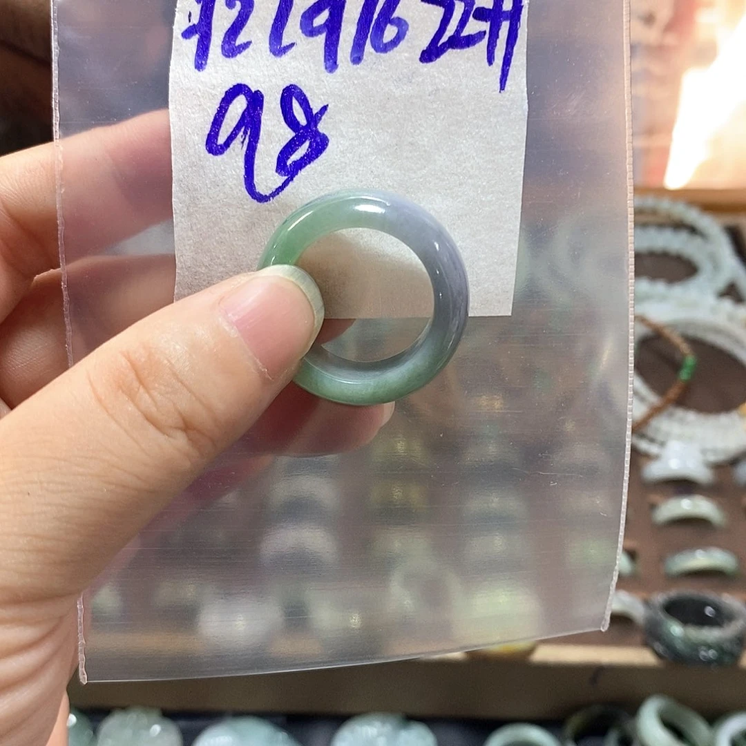 未镶嵌定制翡翠相**跃