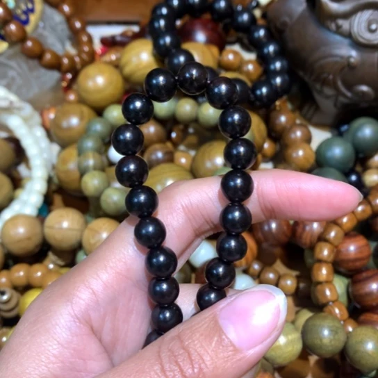 风车木（黑檀木）K****Q黑檀0.8单圈手串